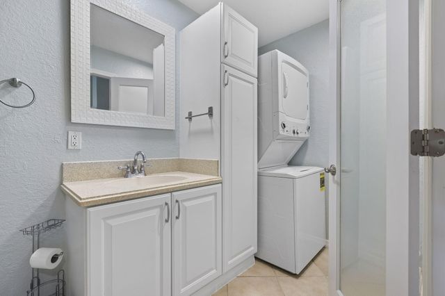 1300 Seaway Drive 7, Fort Pierce, FL 34949