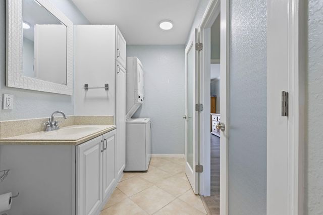 1300 Seaway Drive 7, Fort Pierce, FL 34949