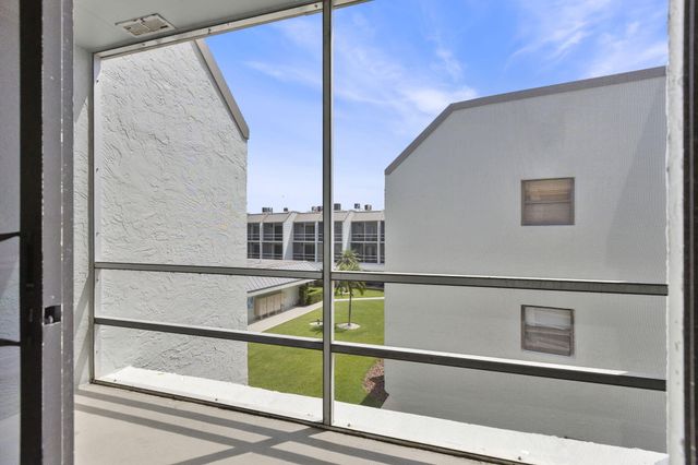 1300 Seaway Drive 7, Fort Pierce, FL 34949