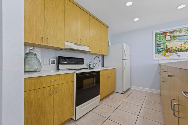 1300 Seaway Drive 7, Fort Pierce, FL 34949