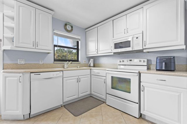 1300 Seaway Drive 7, Fort Pierce, FL 34949