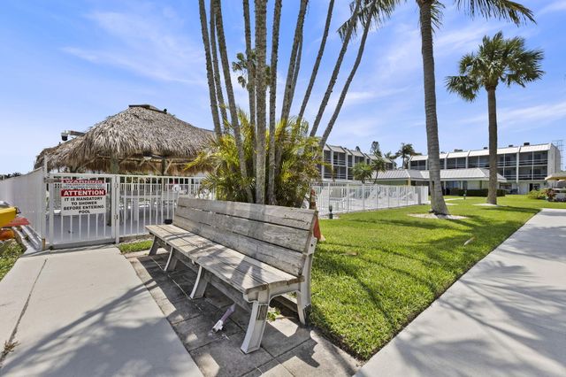 1300 Seaway Drive 7, Fort Pierce, FL 34949