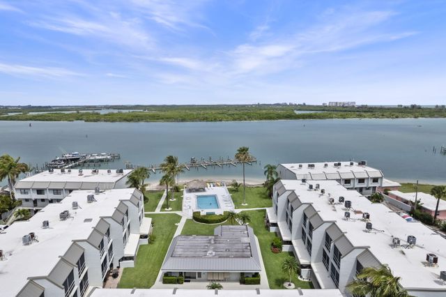 1300 Seaway Drive 7, Fort Pierce, FL 34949