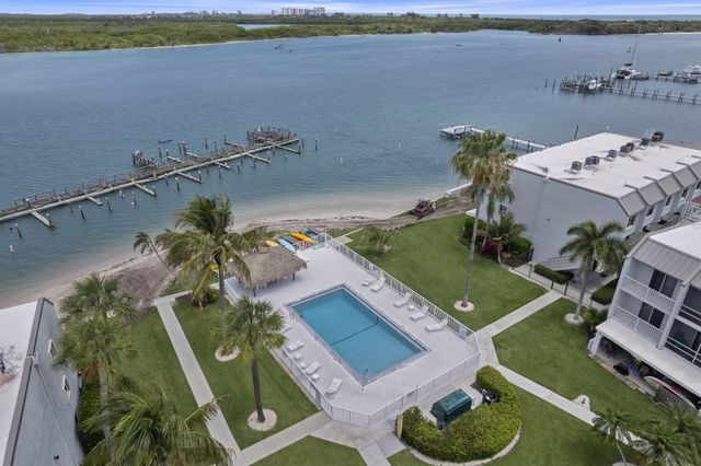 1300 Seaway Drive 7, Fort Pierce, FL 34949