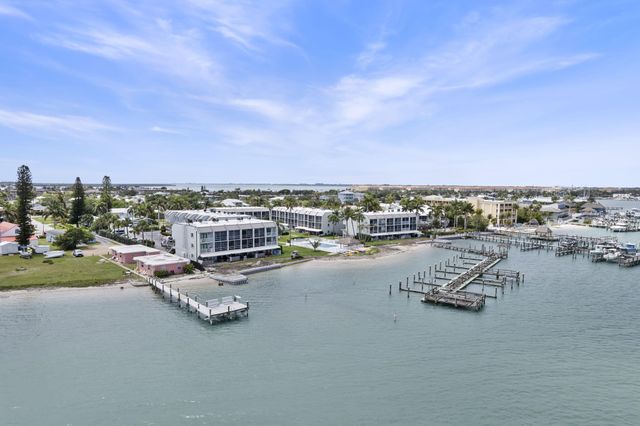 1300 Seaway Drive 7, Fort Pierce, FL 34949