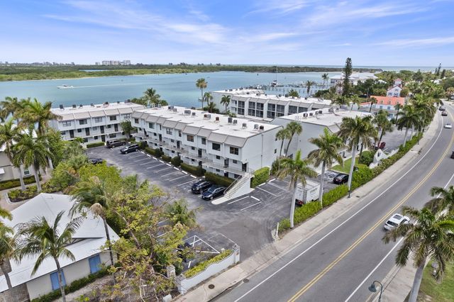 1300 Seaway Drive 7, Fort Pierce, FL 34949