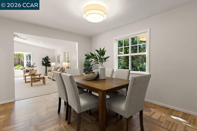 9 Dickenson Drive, Moraga, CA 94556