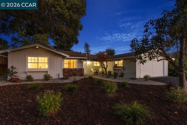 9 Dickenson Drive, Moraga, CA 94556