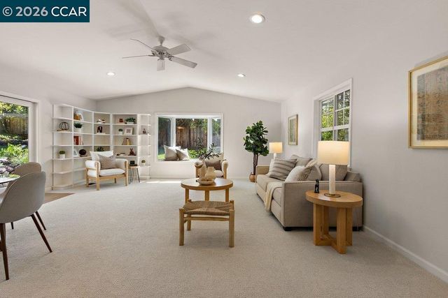 9 Dickenson Drive, Moraga, CA 94556