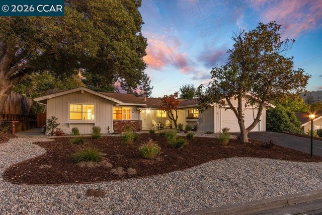 9 Dickenson Drive, Moraga, CA 94556