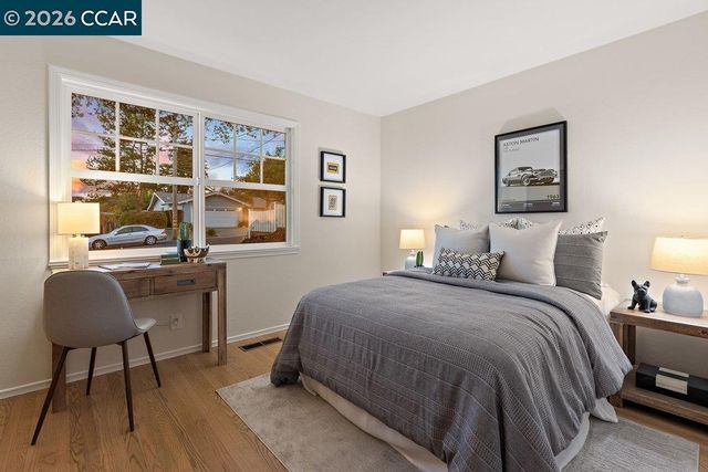 9 Dickenson Drive, Moraga, CA 94556