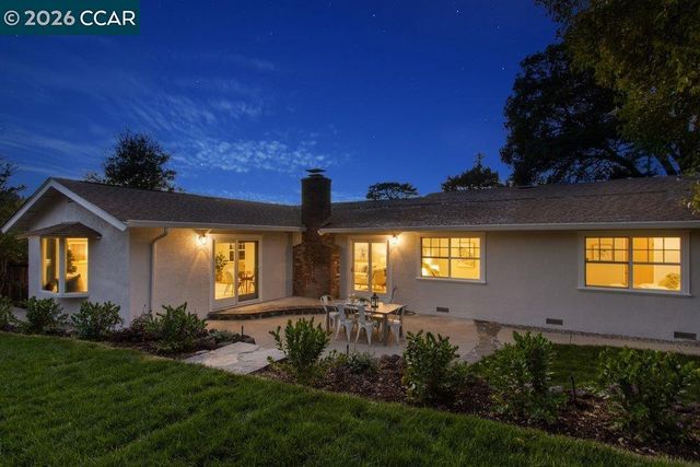 9 Dickenson Drive, Moraga, CA 94556