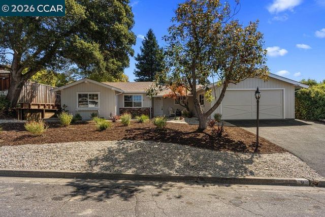 9 Dickenson Drive, Moraga, CA 94556