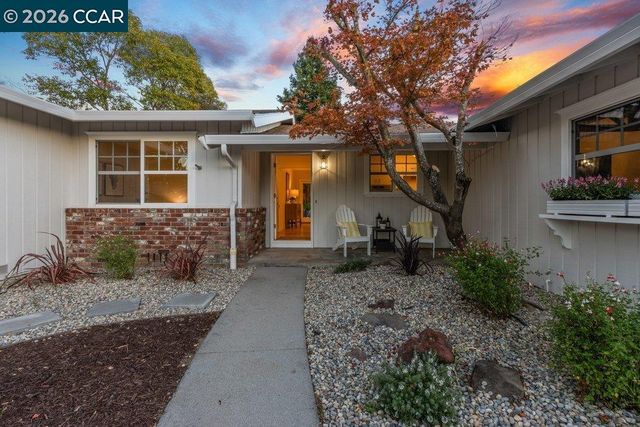 9 Dickenson Drive, Moraga, CA 94556