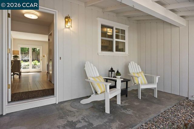 9 Dickenson Drive, Moraga, CA 94556