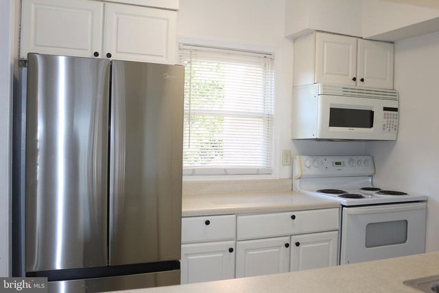 14357 SAINT GERMAIN DR, Centreville, VA 20121