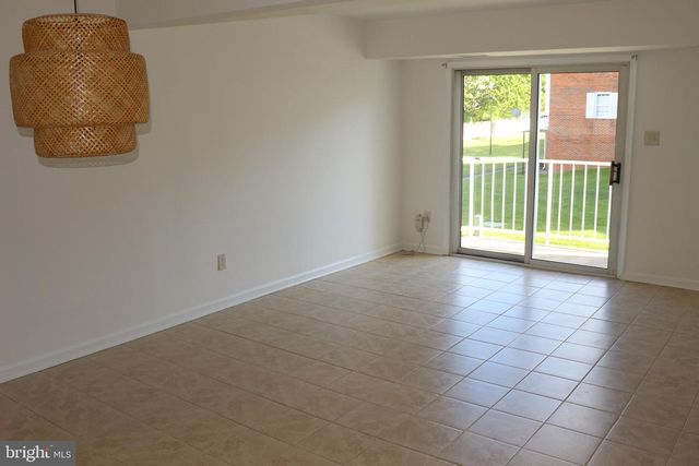 14357 SAINT GERMAIN DR, Centreville, VA 20121