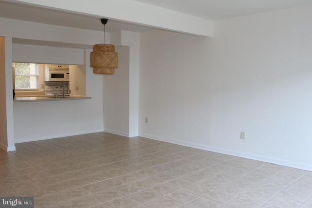 14357 SAINT GERMAIN DR, Centreville, VA 20121