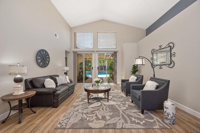 303 Provence Ln, Folsom, CA 95630