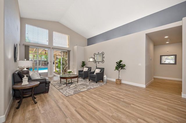 303 Provence Ln, Folsom, CA 95630