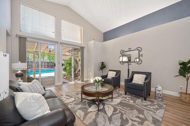 303 Provence Ln, Folsom, CA 95630