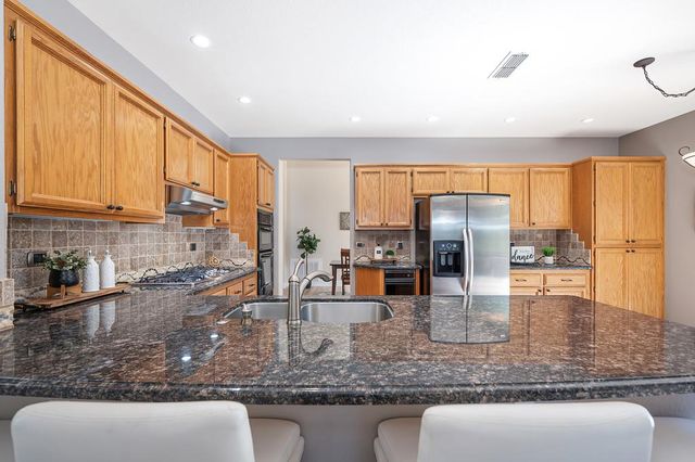 303 Provence Ln, Folsom, CA 95630
