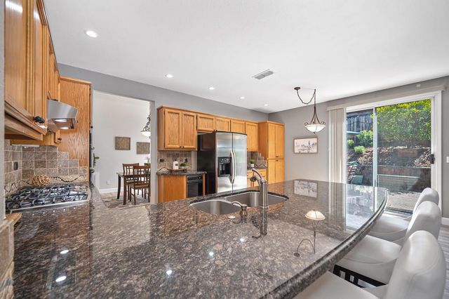 303 Provence Ln, Folsom, CA 95630