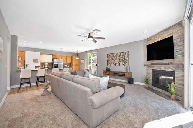 303 Provence Ln, Folsom, CA 95630