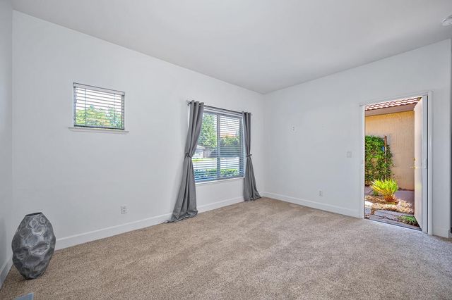 303 Provence Ln, Folsom, CA 95630