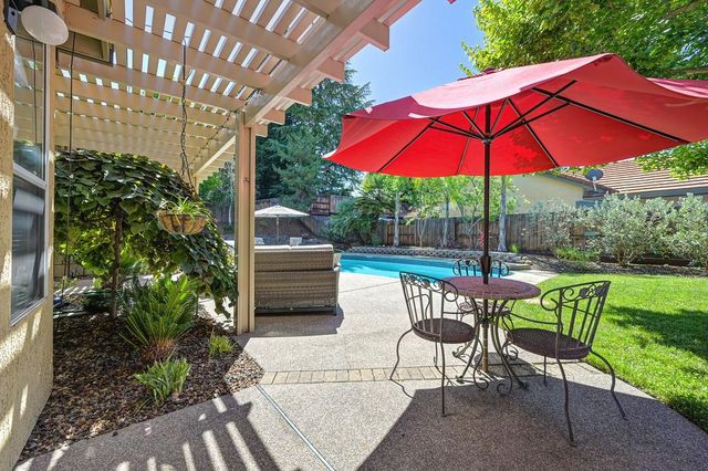 303 Provence Ln, Folsom, CA 95630