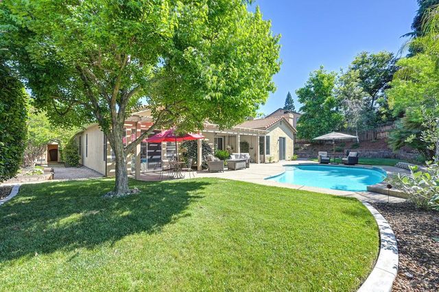 303 Provence Ln, Folsom, CA 95630