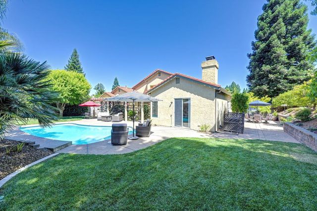 303 Provence Ln, Folsom, CA 95630
