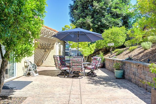 303 Provence Ln, Folsom, CA 95630