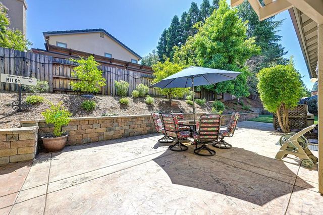 303 Provence Ln, Folsom, CA 95630