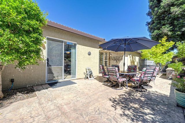 303 Provence Ln, Folsom, CA 95630
