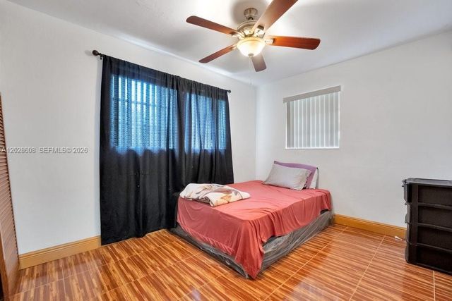 6570 Hayes St, Hollywood, FL 33024