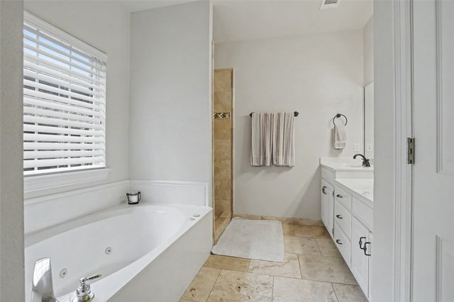 8511 S 100th Place E, Tulsa, OK 74133