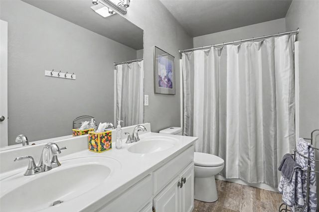 8511 S 100th Place E, Tulsa, OK 74133
