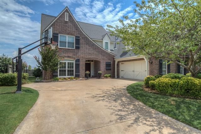 8511 S 100th Place E, Tulsa, OK 74133
