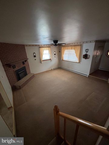 708 HOFFNAGLE ST, Philadelphia, PA 19111