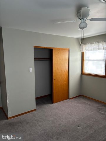 708 HOFFNAGLE ST, Philadelphia, PA 19111