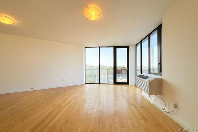 6070 Woodhaven Boulevard 4E, Elmhurst, NY 11373