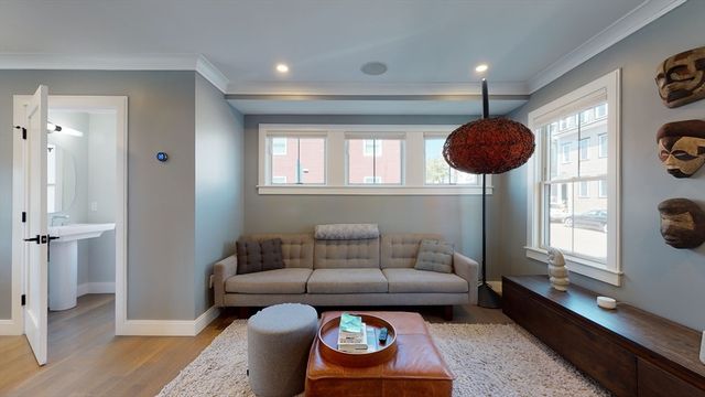 459 E 8th 1, Boston, MA 02127