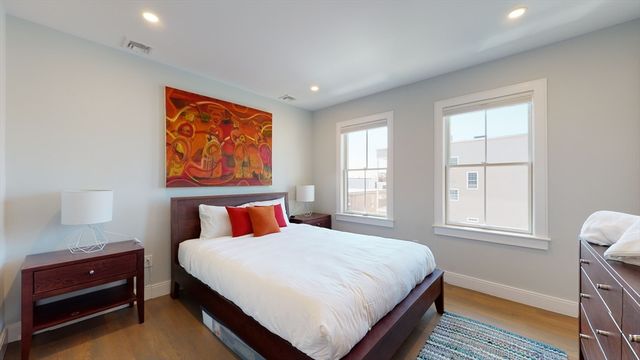 459 E 8th 1, Boston, MA 02127