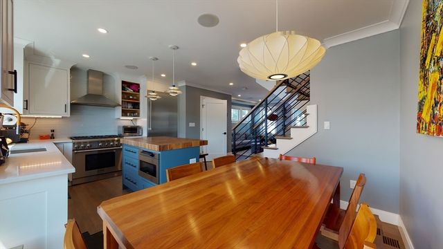 459 E 8th 1, Boston, MA 02127