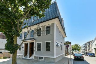 459 E 8th 1, Boston, MA 02127