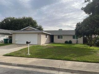 923 Holt Avenue, Sanger, CA 93657