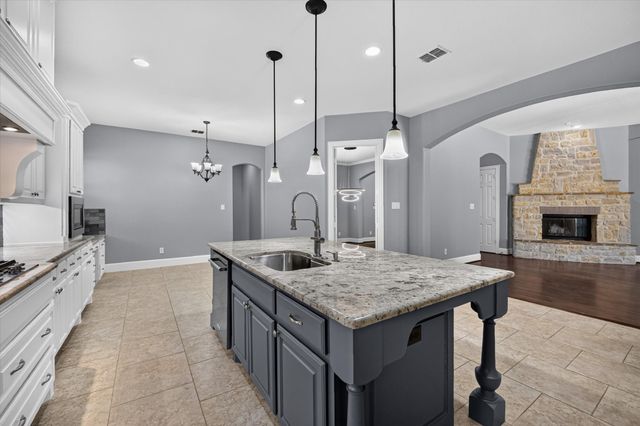 859 Fountain View Court, Allen, TX 75013