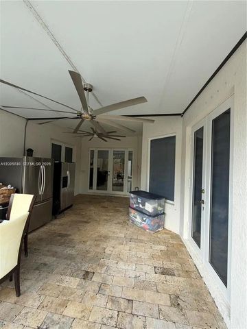1860 SE 18th Terr, Homestead, FL 33035