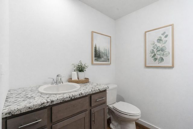 239 S Chesterfield Avenue, Rogersville, MO 65742